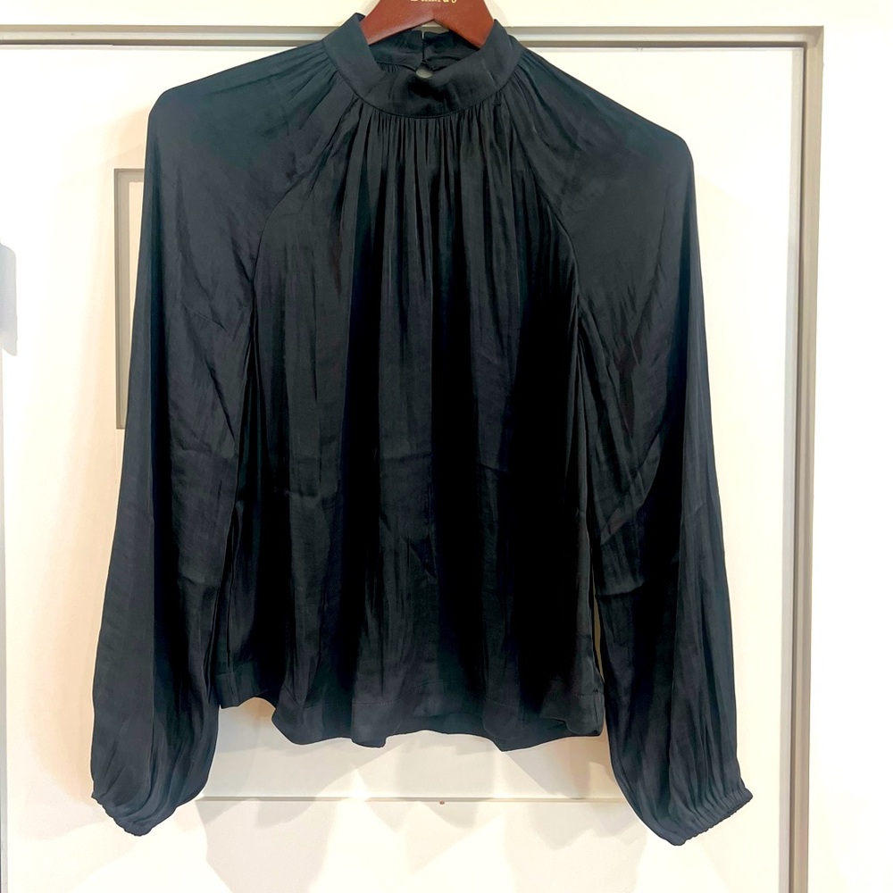 Gap NWT Black Mock Neck Satin Top-Sz M